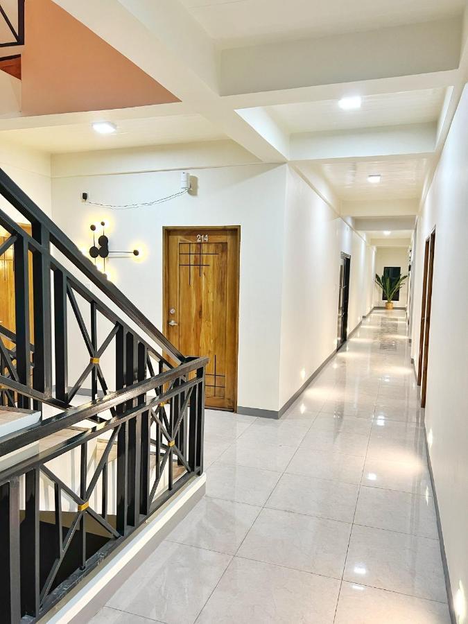 Verra Inn Tagaytay City Exteriör bild
