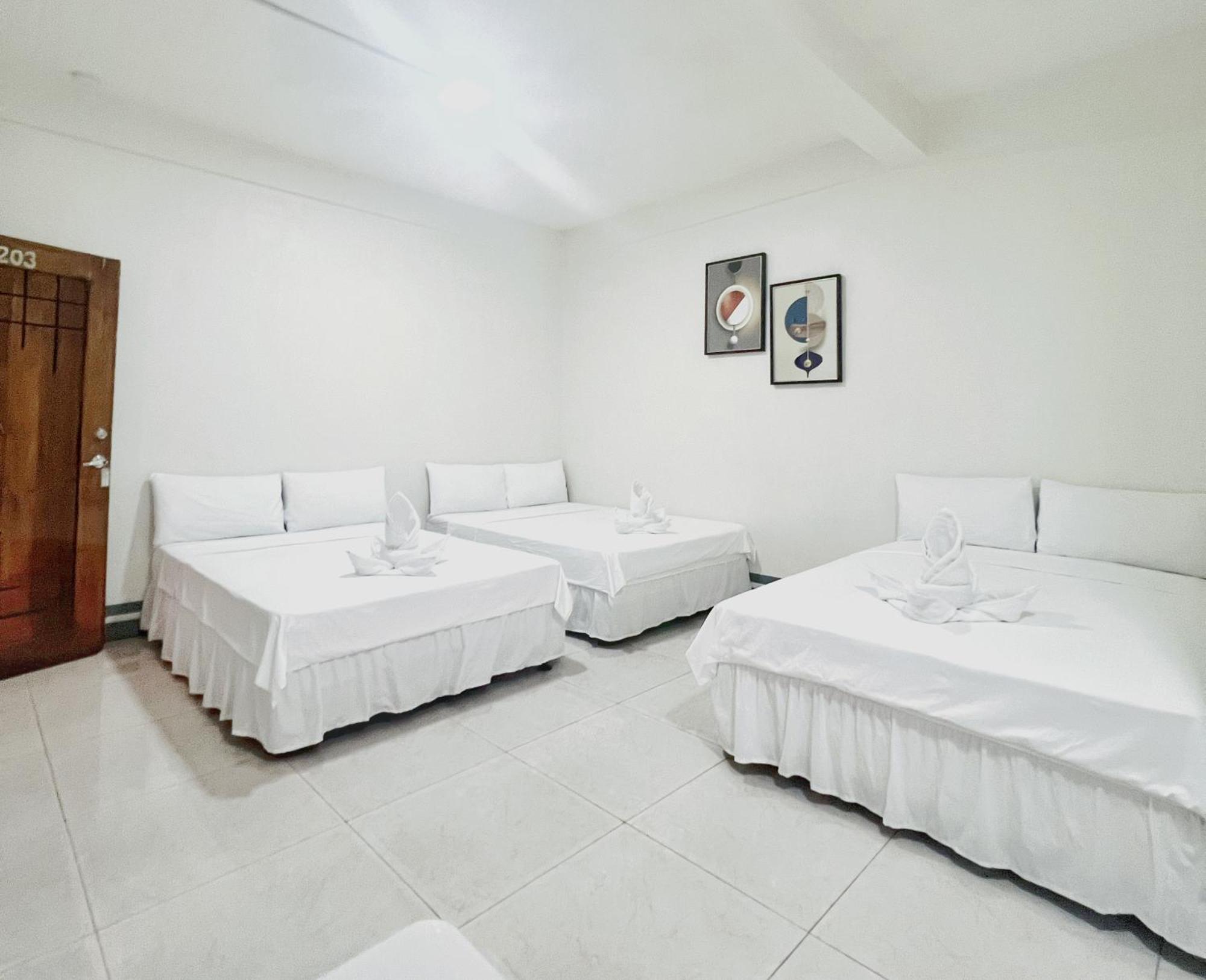 Verra Inn Tagaytay City Exteriör bild